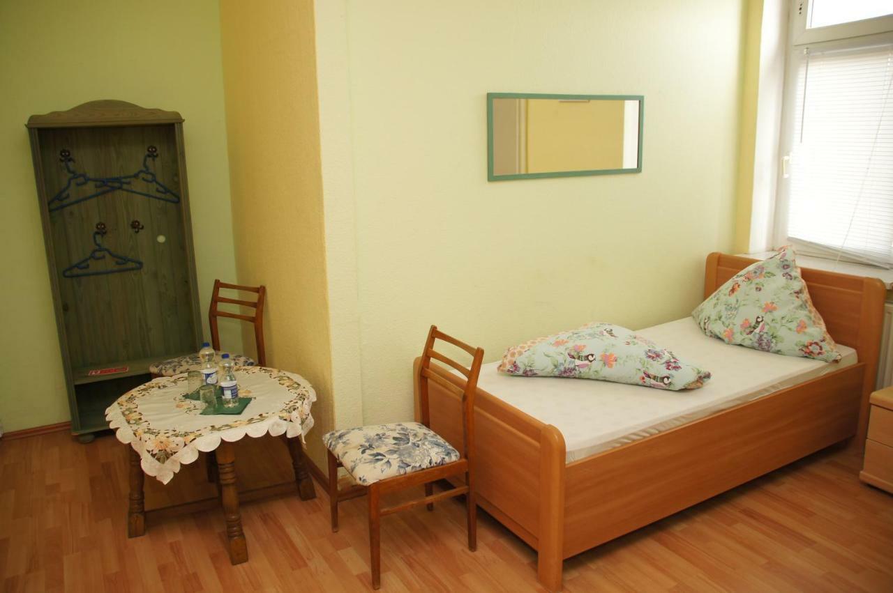 Am Flugplatz Hotel